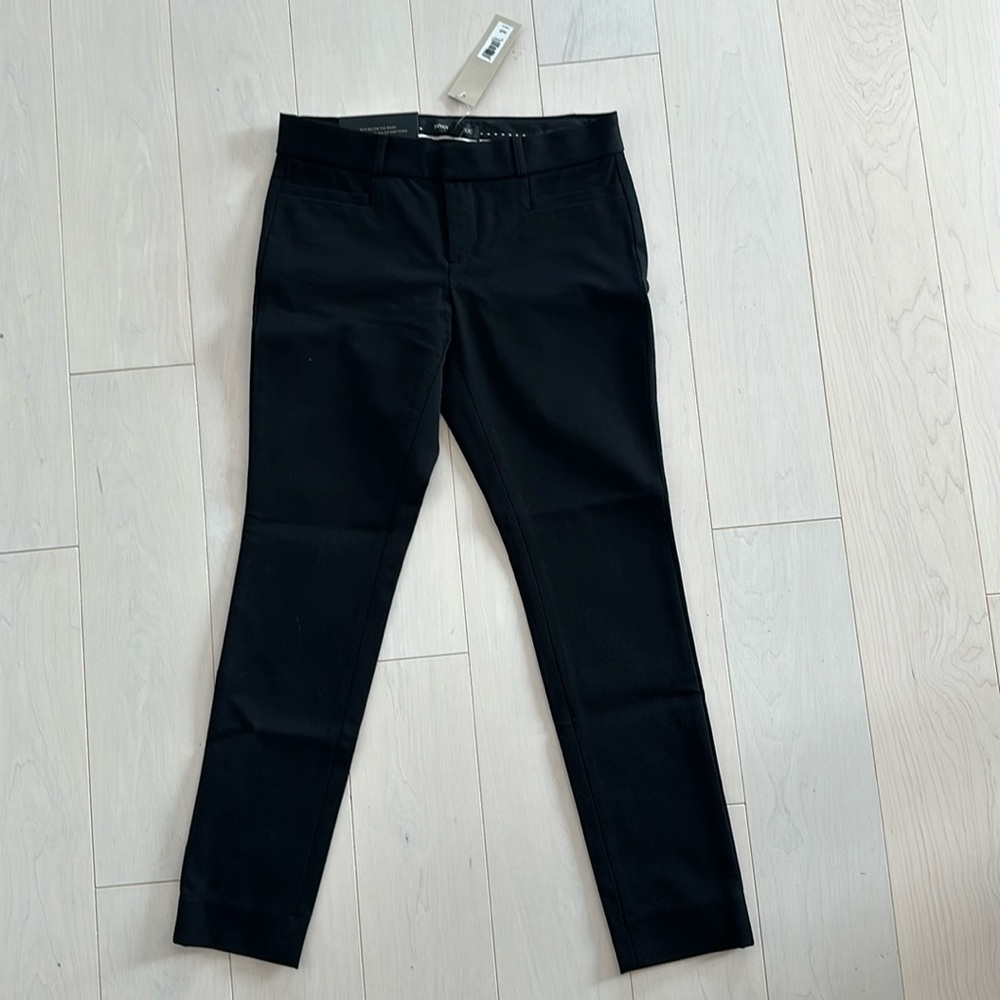 Sloan 00P black banana republic
